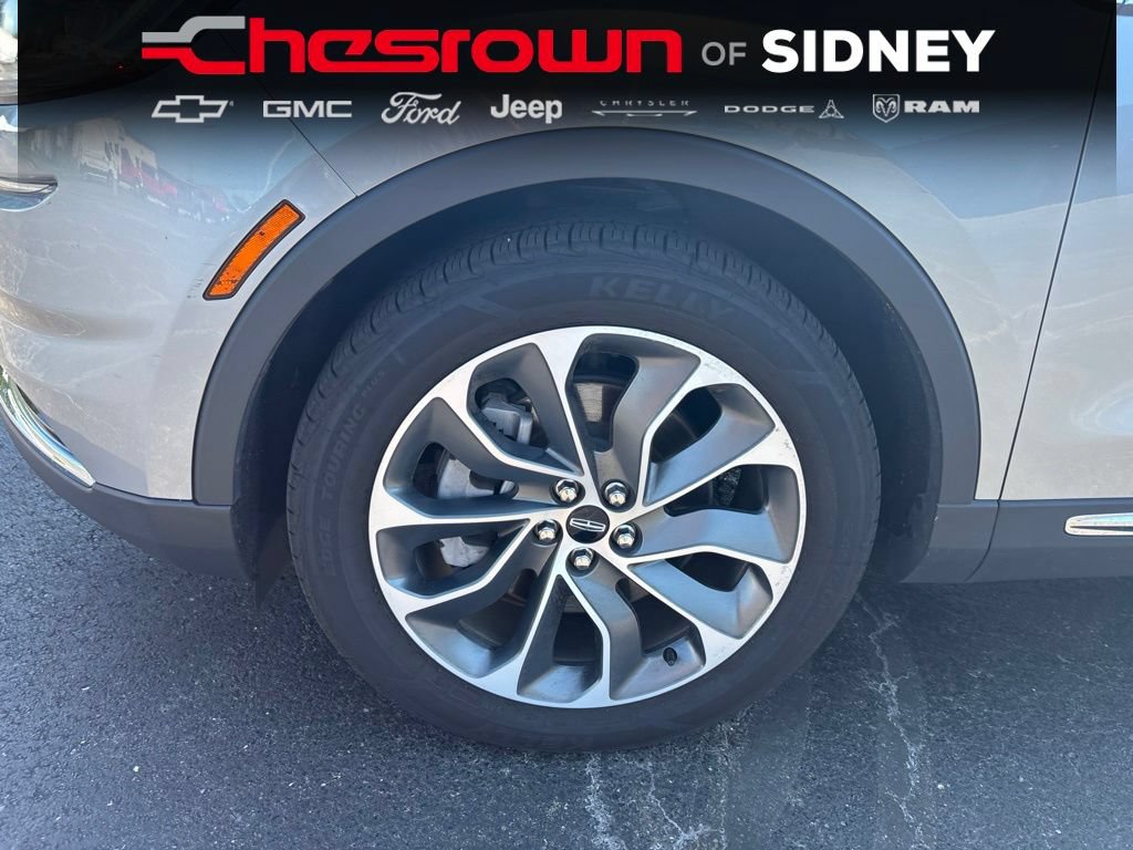 Used 2023 Lincoln Nautilus Reserve AWD/4WD image 9