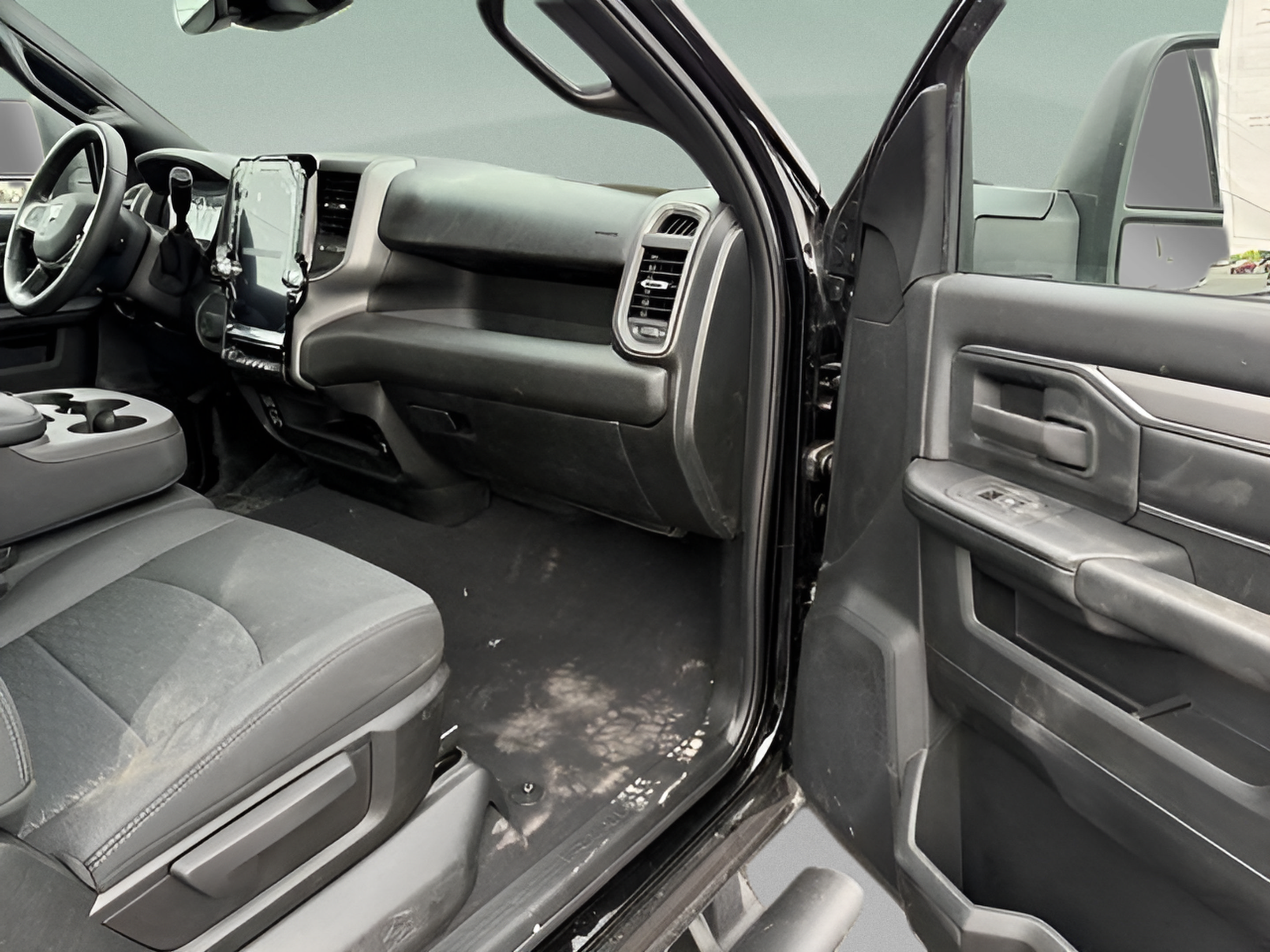 New 2025 RAM 2500 Tradesman AWD/4WD image 11