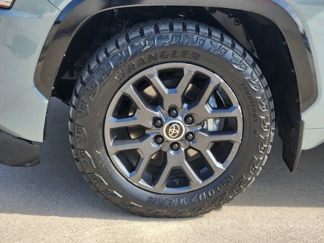 Used 2024 Toyota Sequoia Platinum image 18