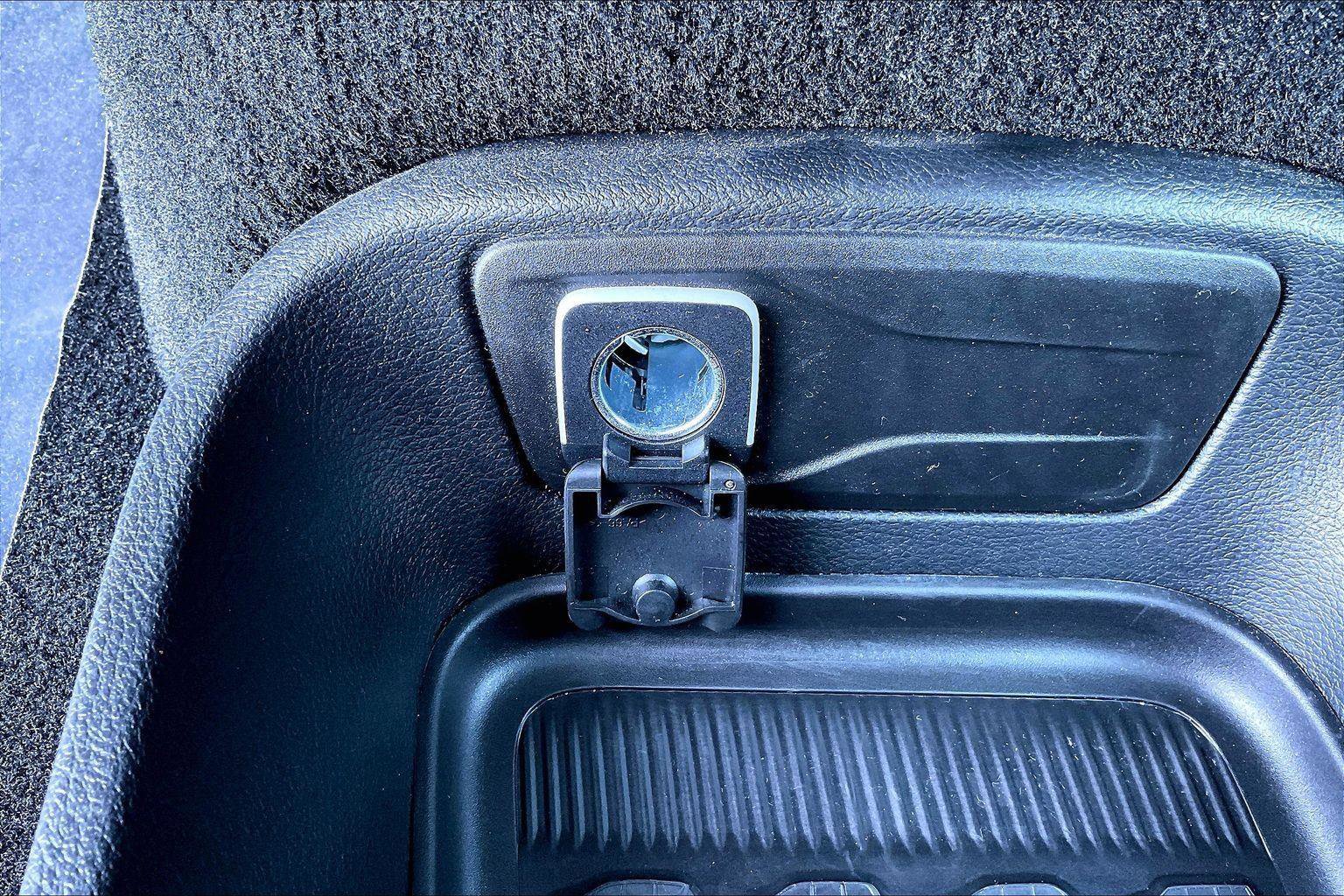 Used 2025 Chrysler Pacifica Select FWD image 33