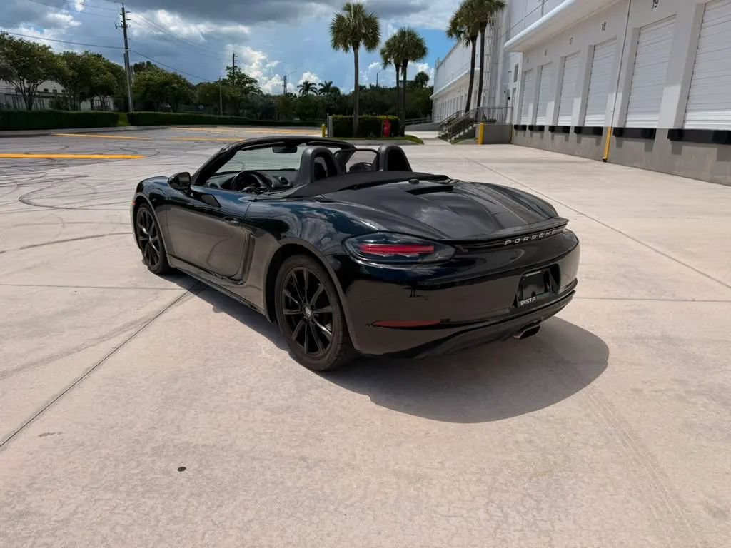 Used 2019 Porsche 718 Boxster RWD image 4