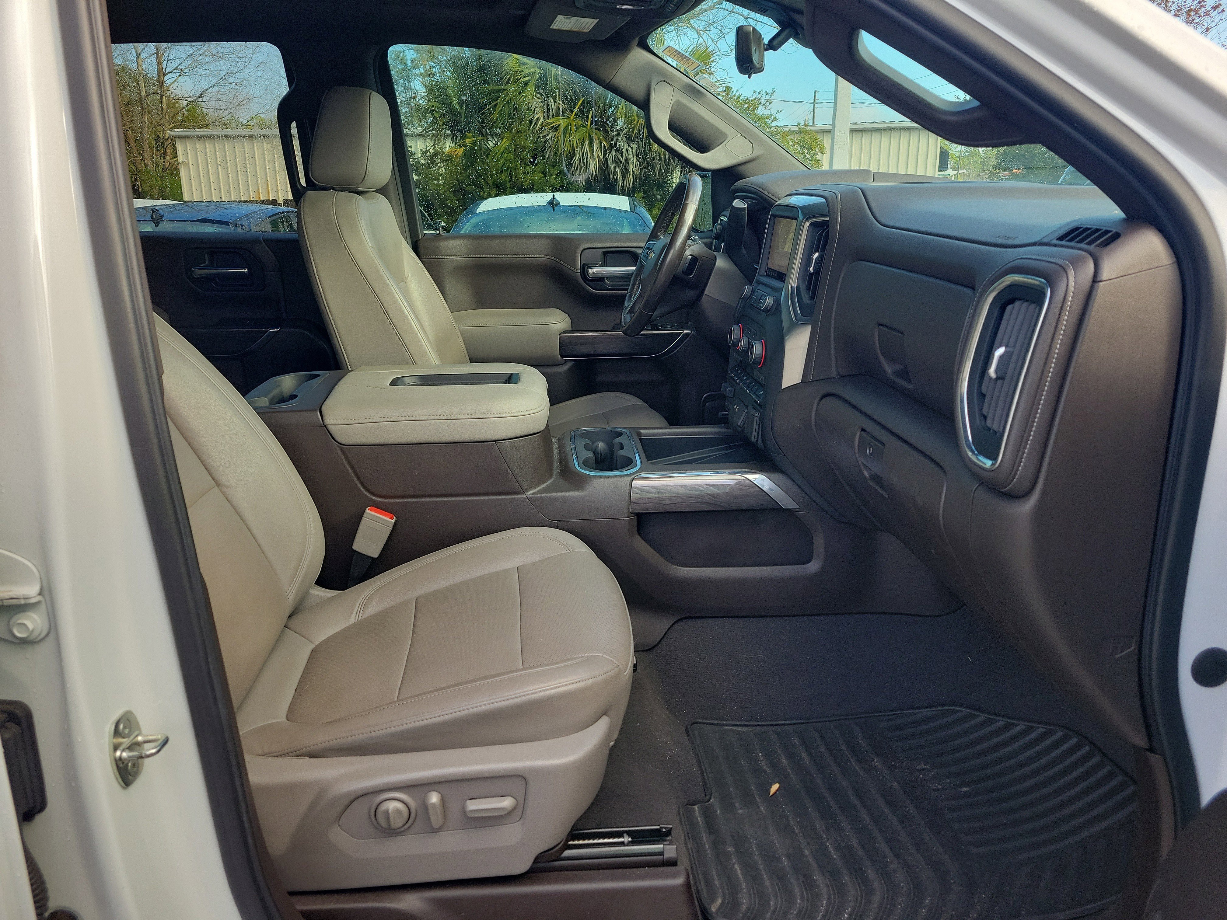 Used 2020 Chevrolet Silverado 1500 LTZ w/ LTZ Plus Package image 7