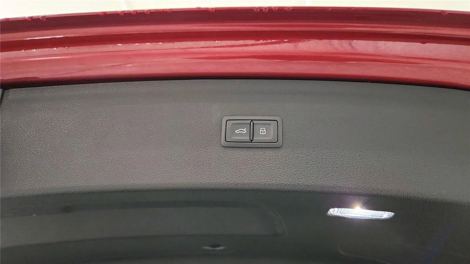 Used 2018 Audi Q5 2.0T Premium Plus w/ Premium Plus Package image 14