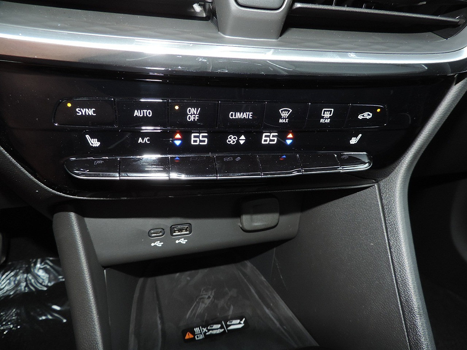 New 2026 Buick Encore GX Avenir w/ Avenir Technology Package FWD image 20