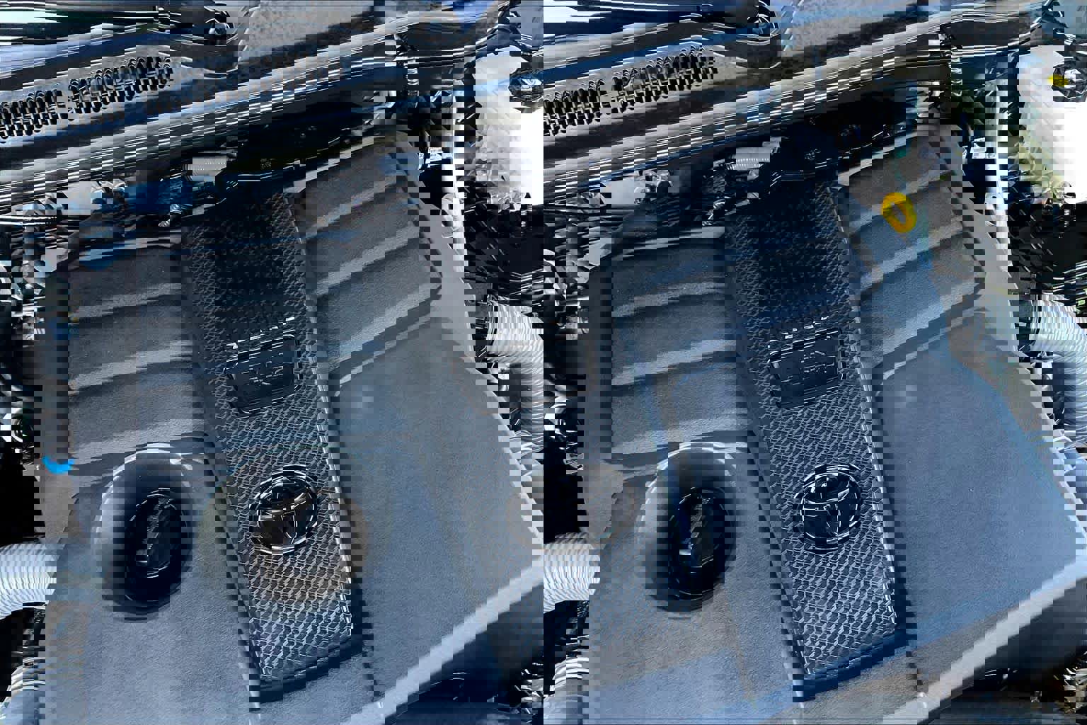 Used 2025 Toyota Tundra Limited image 32