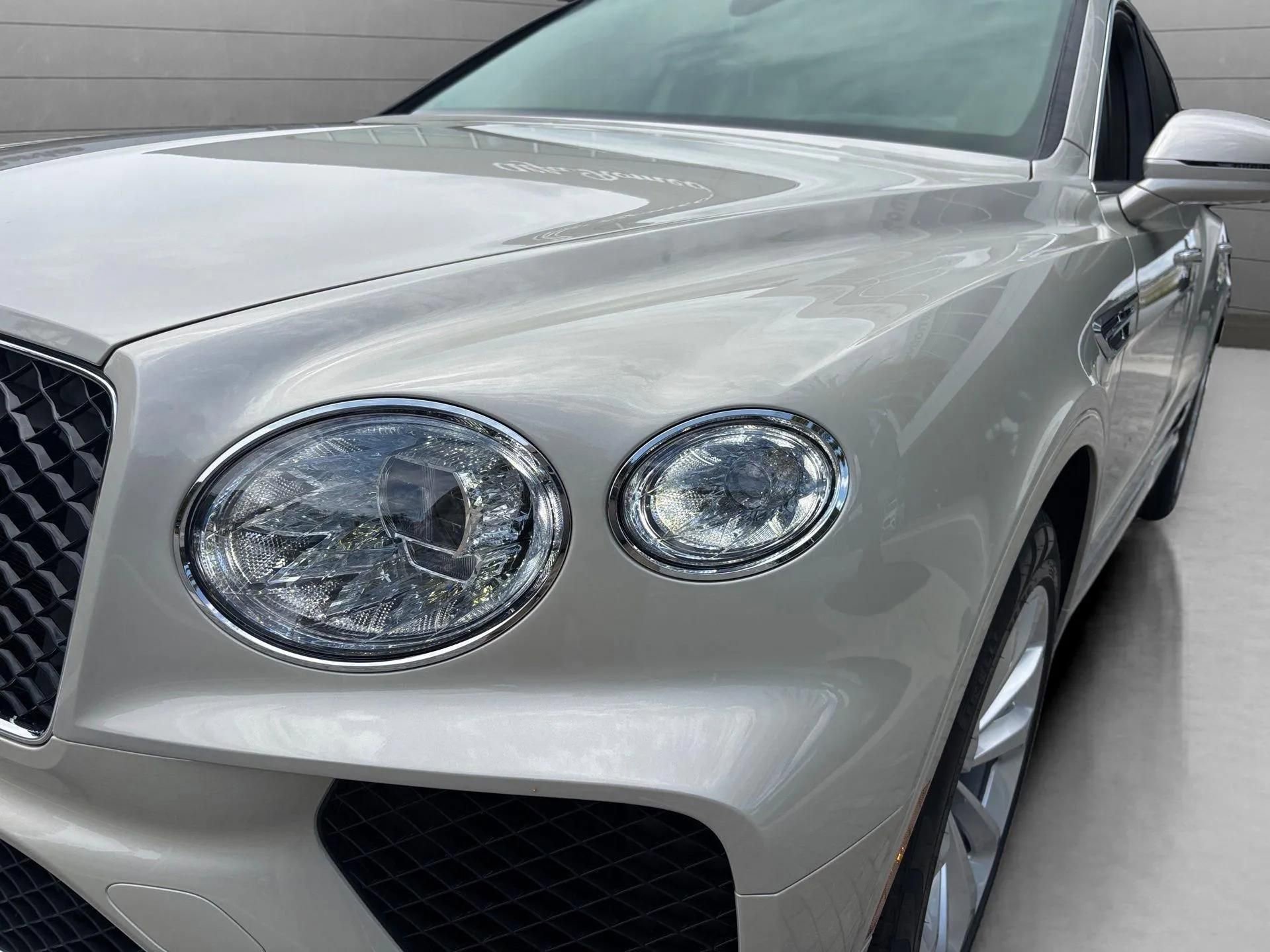 New 2025 Bentley Bentayga Extended Wheelbase image 35