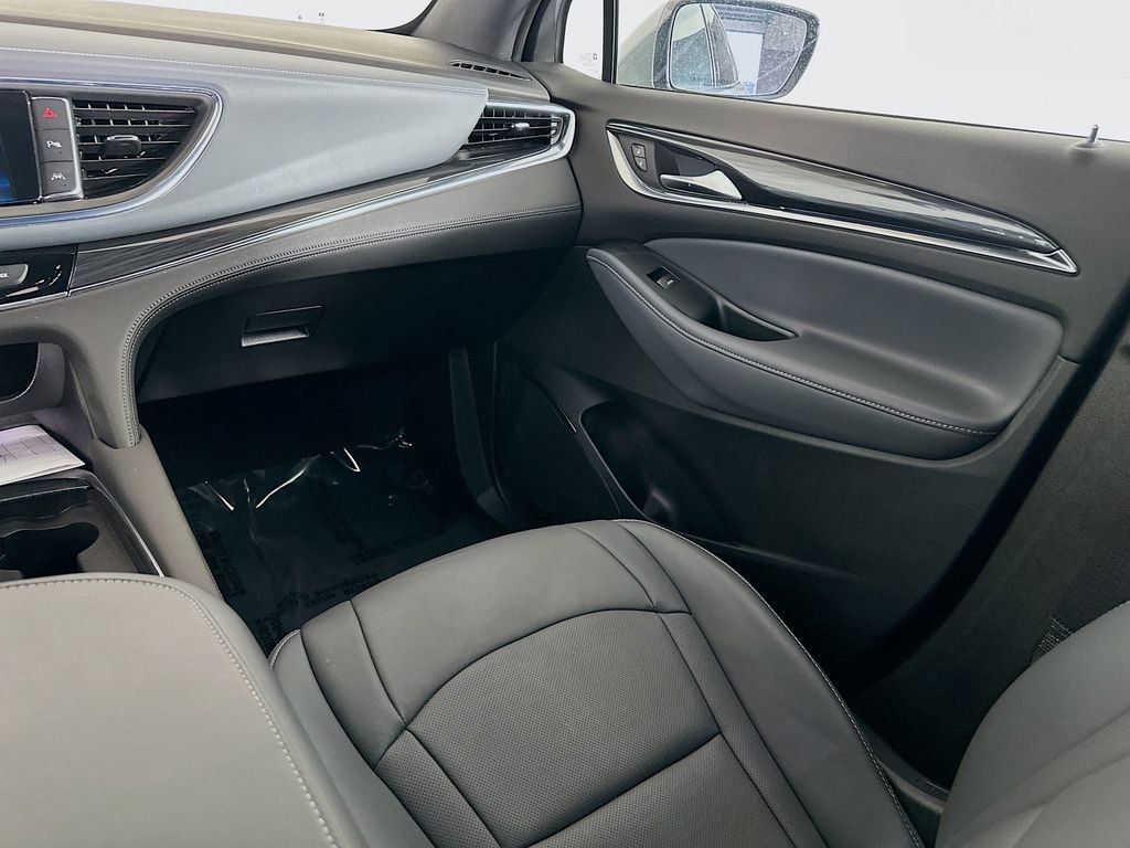 Used 2024 Buick Enclave Essence w/ Sport Touring Edition image 31