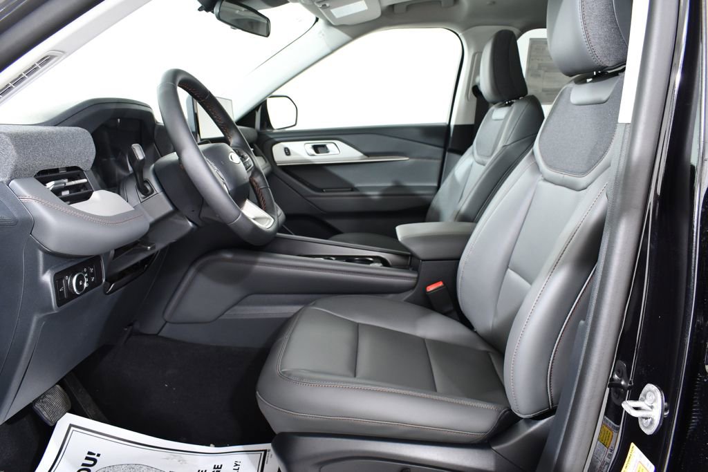 New 2026 Ford Explorer Active w/ Active Comfort Package image 6