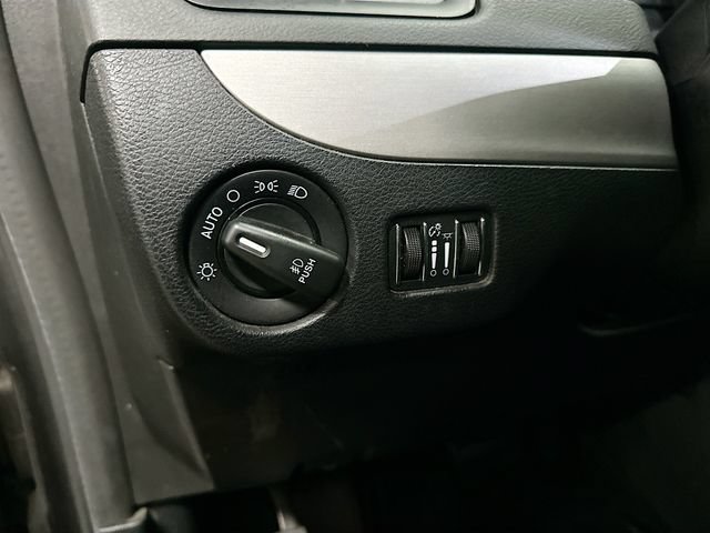 Used 2016 Dodge Grand Caravan R/T FWD image 11