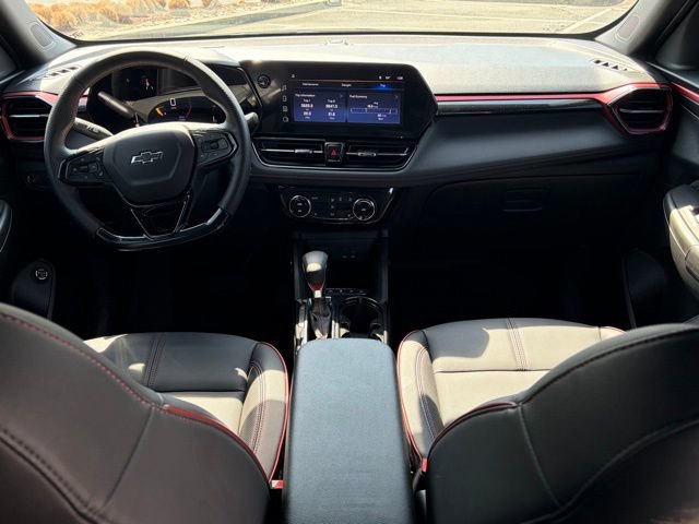 Used 2025 Chevrolet TrailBlazer RS w/ Convenience Package AWD/4WD image 31