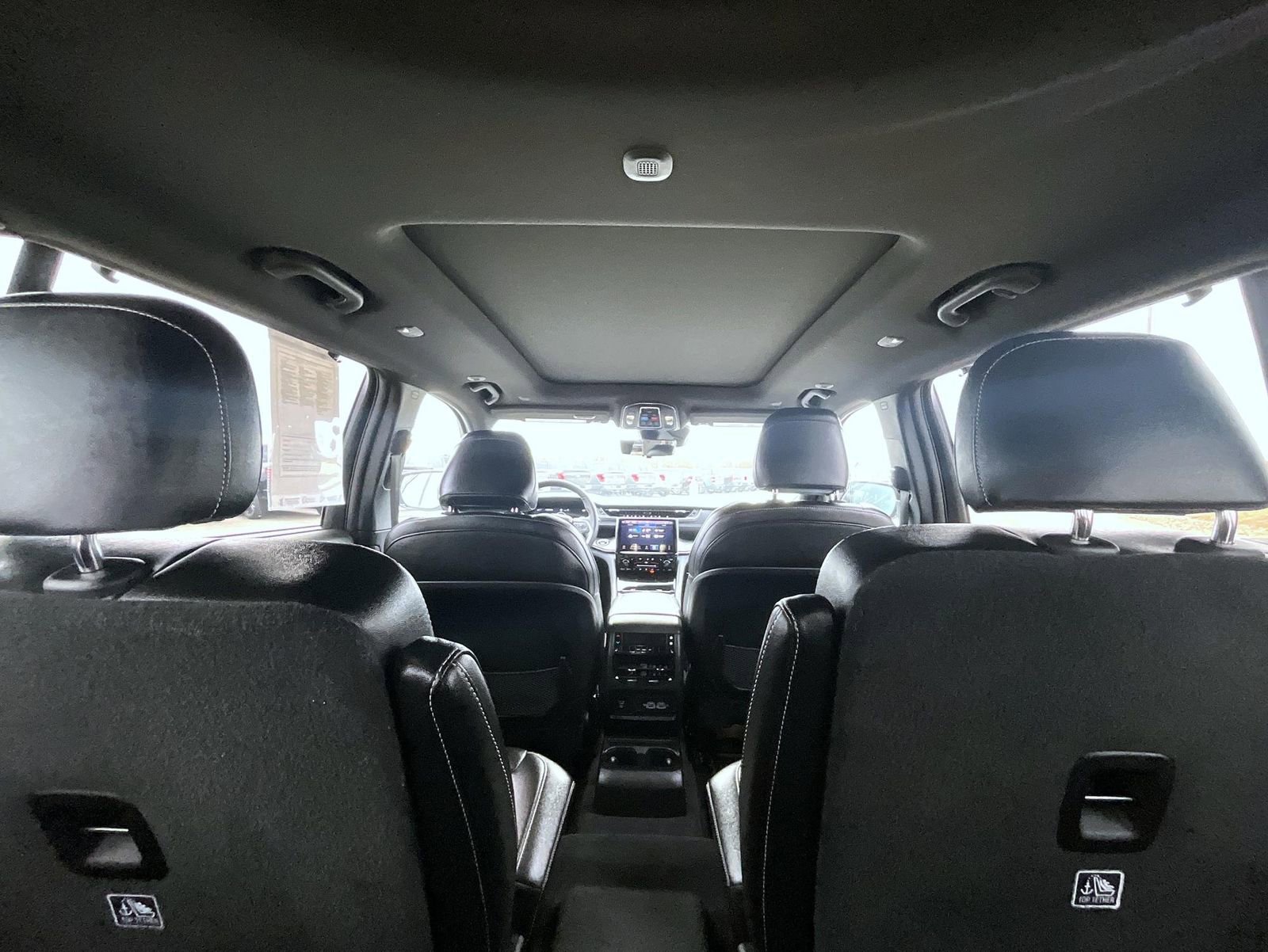 Used 2024 Jeep Grand Cherokee L Limited w/ Luxury Tech Group II image 27