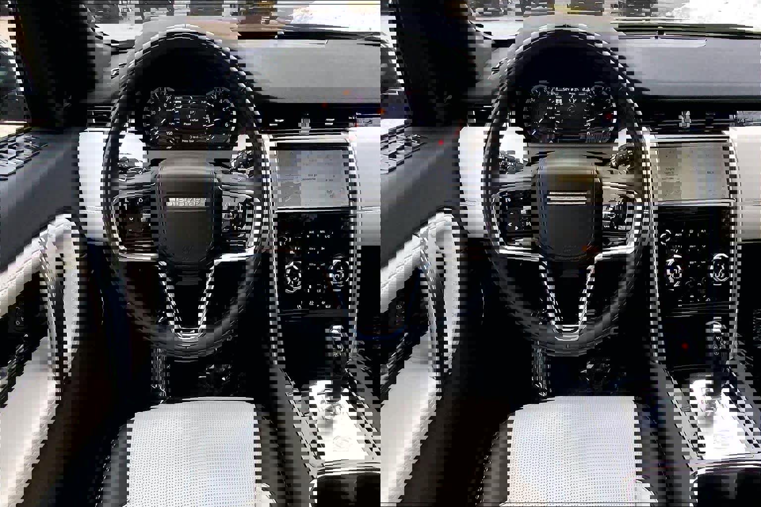 Used 2023 Land Rover Discovery Sport S R-Dynamic image 6