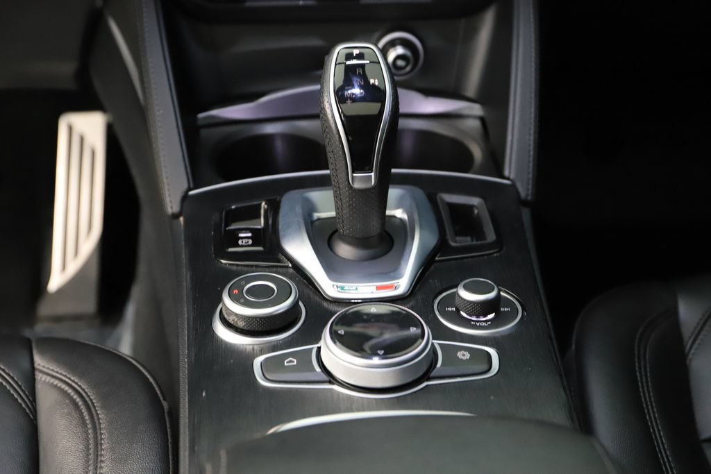 Used 2023 Alfa Romeo Stelvio Sprint RWD image 21