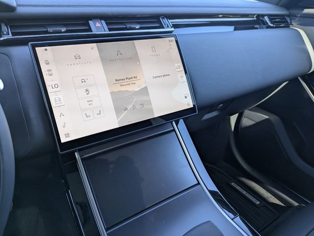 New 2026 Land Rover Range Rover Velar Dynamic SE image 11