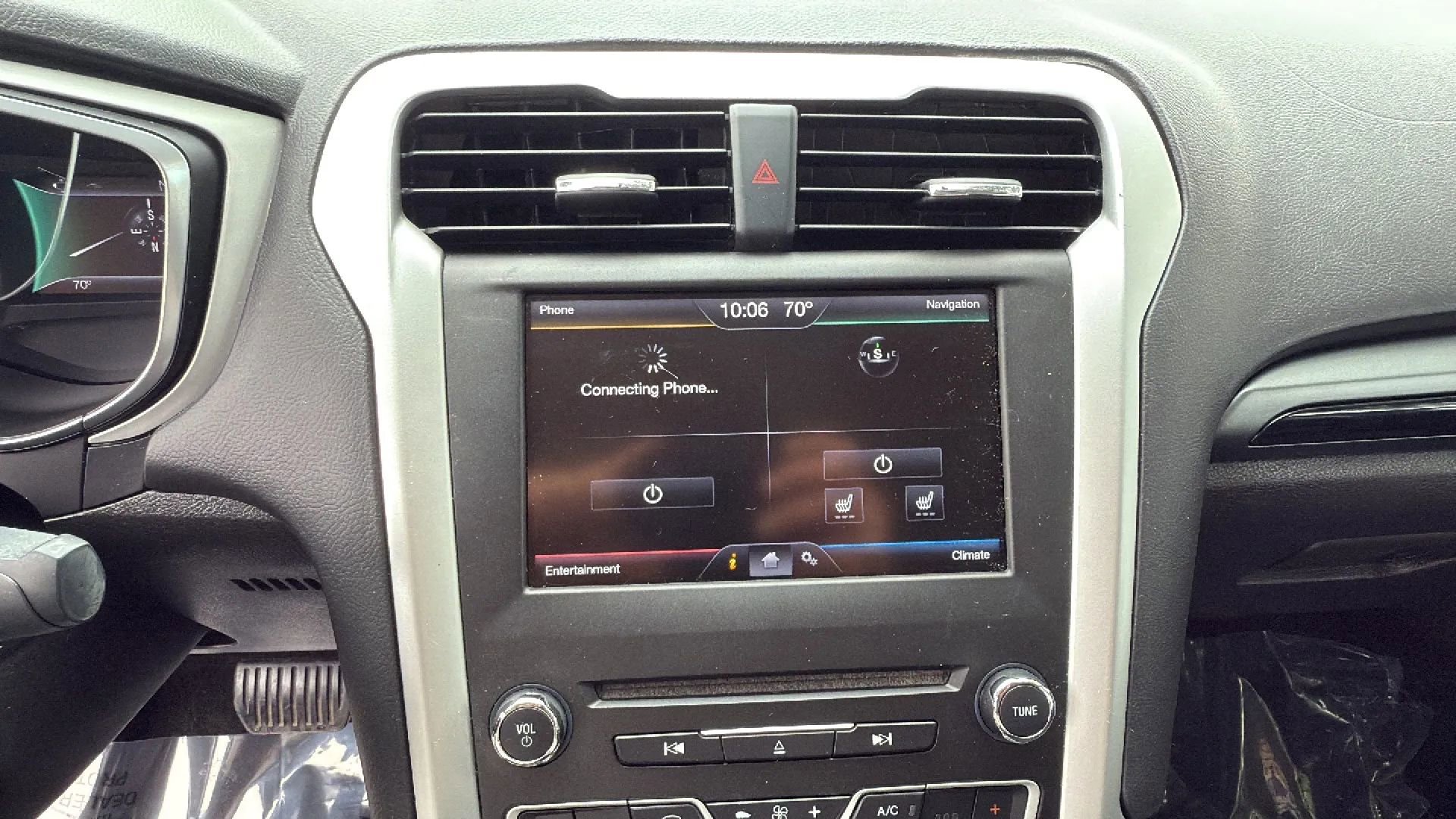 Used 2016 Ford Fusion SE FWD image 34