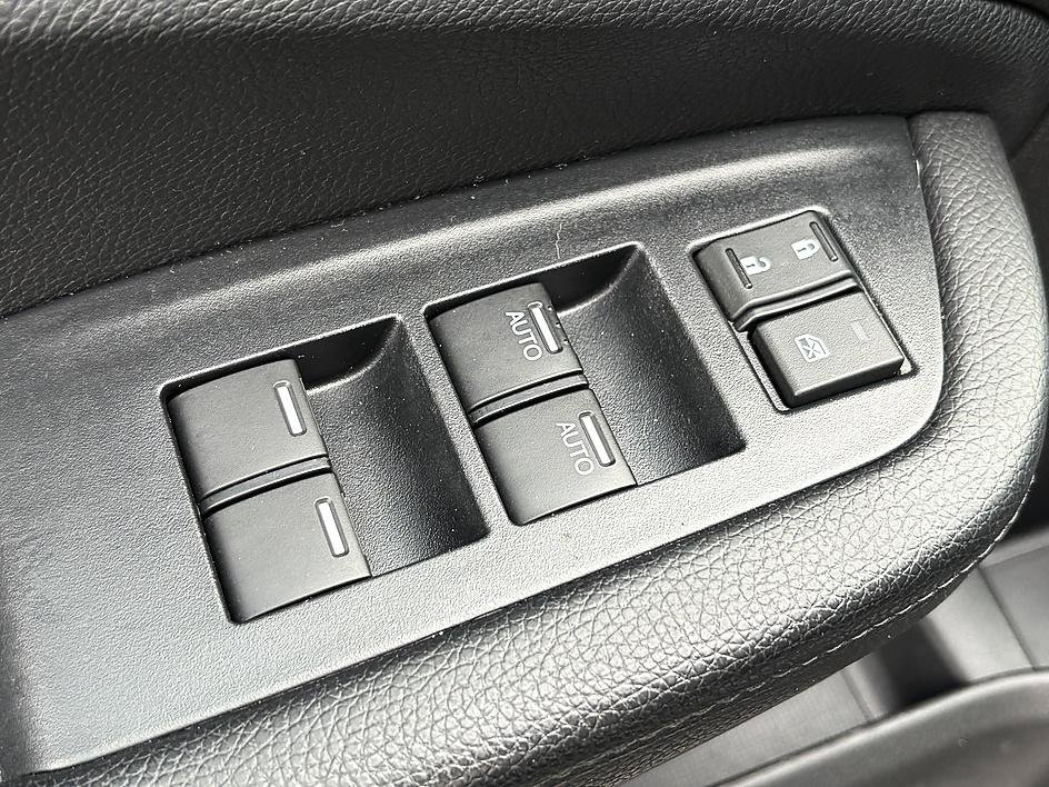 Used 2022 Honda Pilot Special Edition image 16