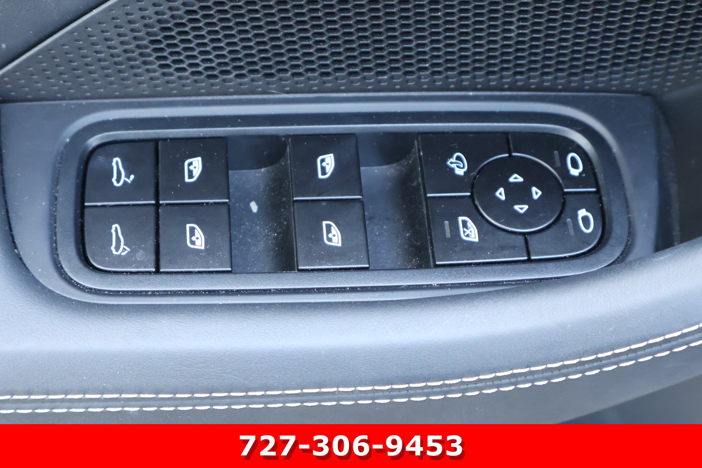 Used 2024 Porsche Panamera 4 image 15