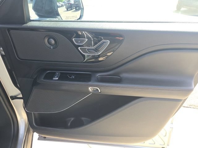 Certified 2023 Lincoln Aviator Reserve w/ Jet Package AWD/4WD image 27
