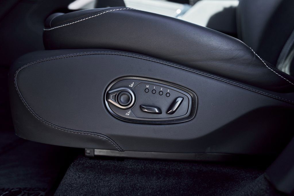 Used 2025 Aston Martin DBX 707 image 38