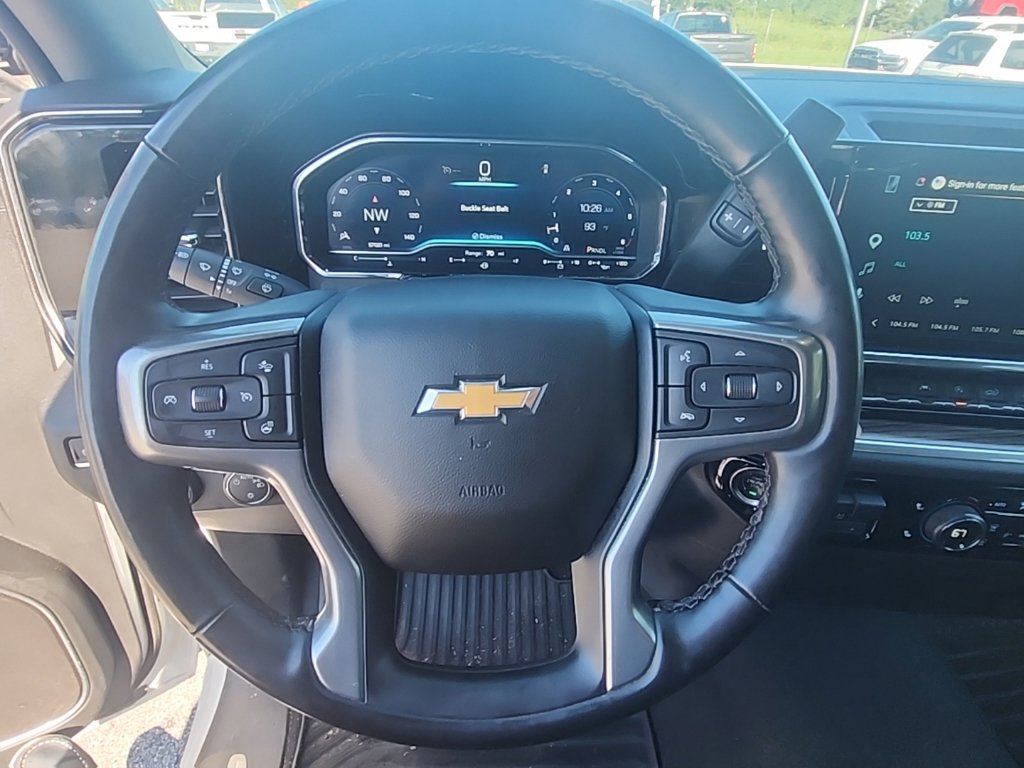 Used 2025 Chevrolet Silverado 1500 LT RWD image 9