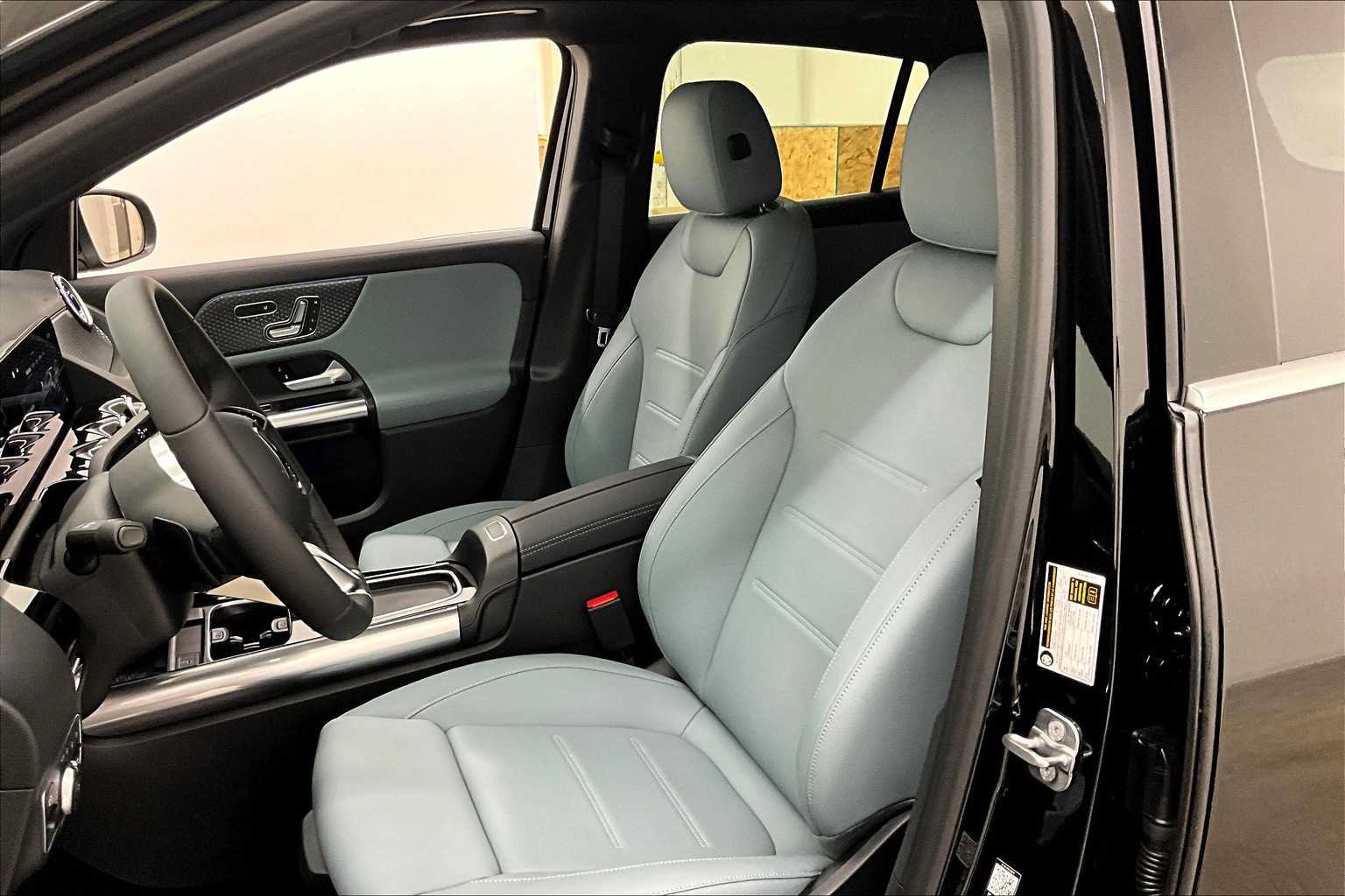 Certified 2026 Mercedes-Benz GLA 250 image 9