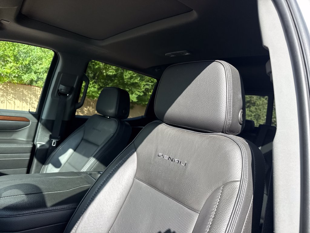 Used 2023 GMC Sierra 1500 Denali AWD/4WD image 12