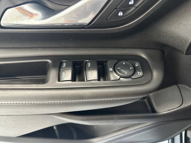Used 2023 GMC Terrain SLE FWD image 27