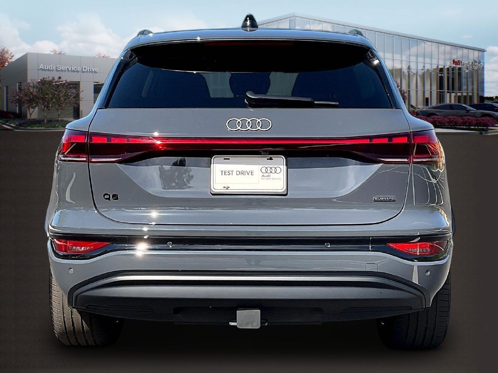 Used 2025 Audi Q6 e-tron Premium Plus w/ Premium Plus AWD/4WD image 6