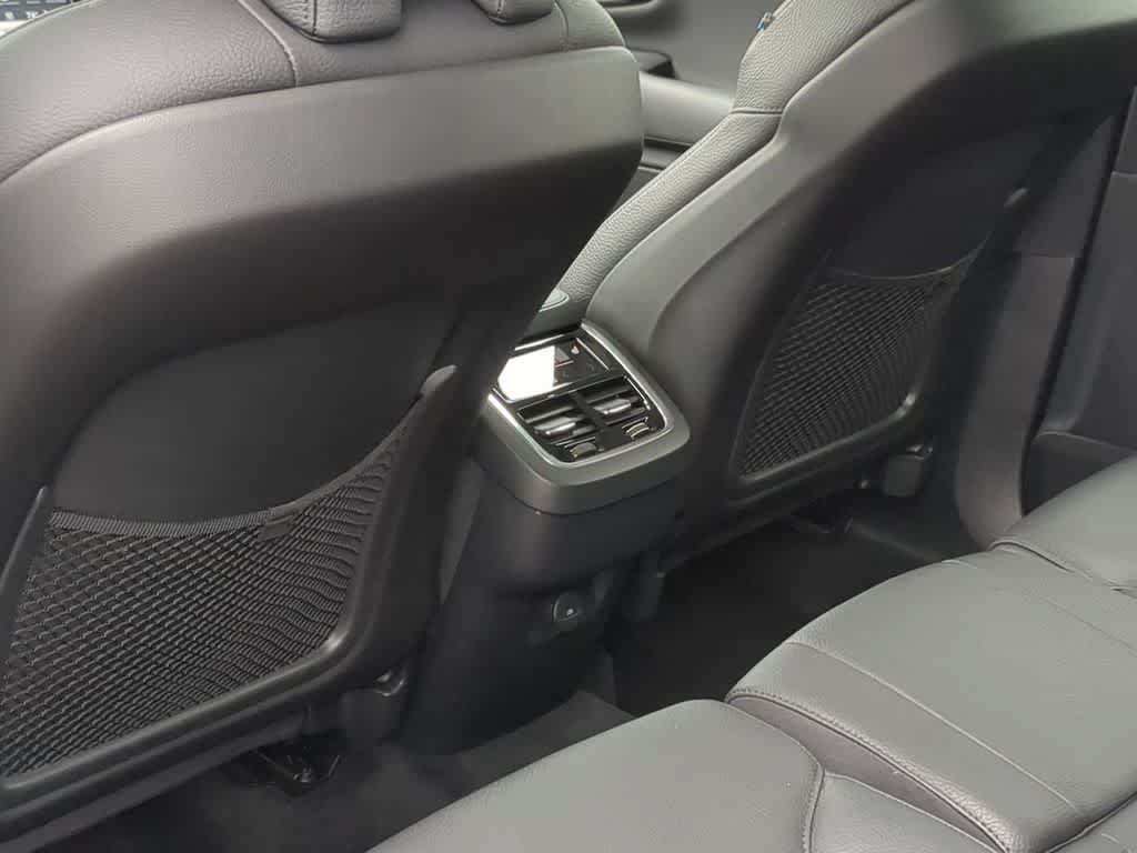 Certified 2023 Volvo XC90 B6 Plus w/ Protection Package Premier AWD/4WD image 17