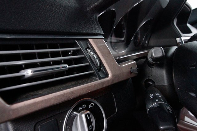 Used 2012 Mercedes-Benz E 350 4MATIC Sedan image 29