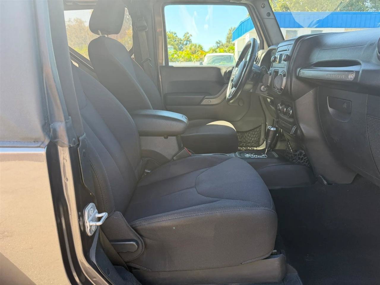 Used 2014 Jeep Wrangler Sport w/ Connectivity Group AWD/4WD image 28