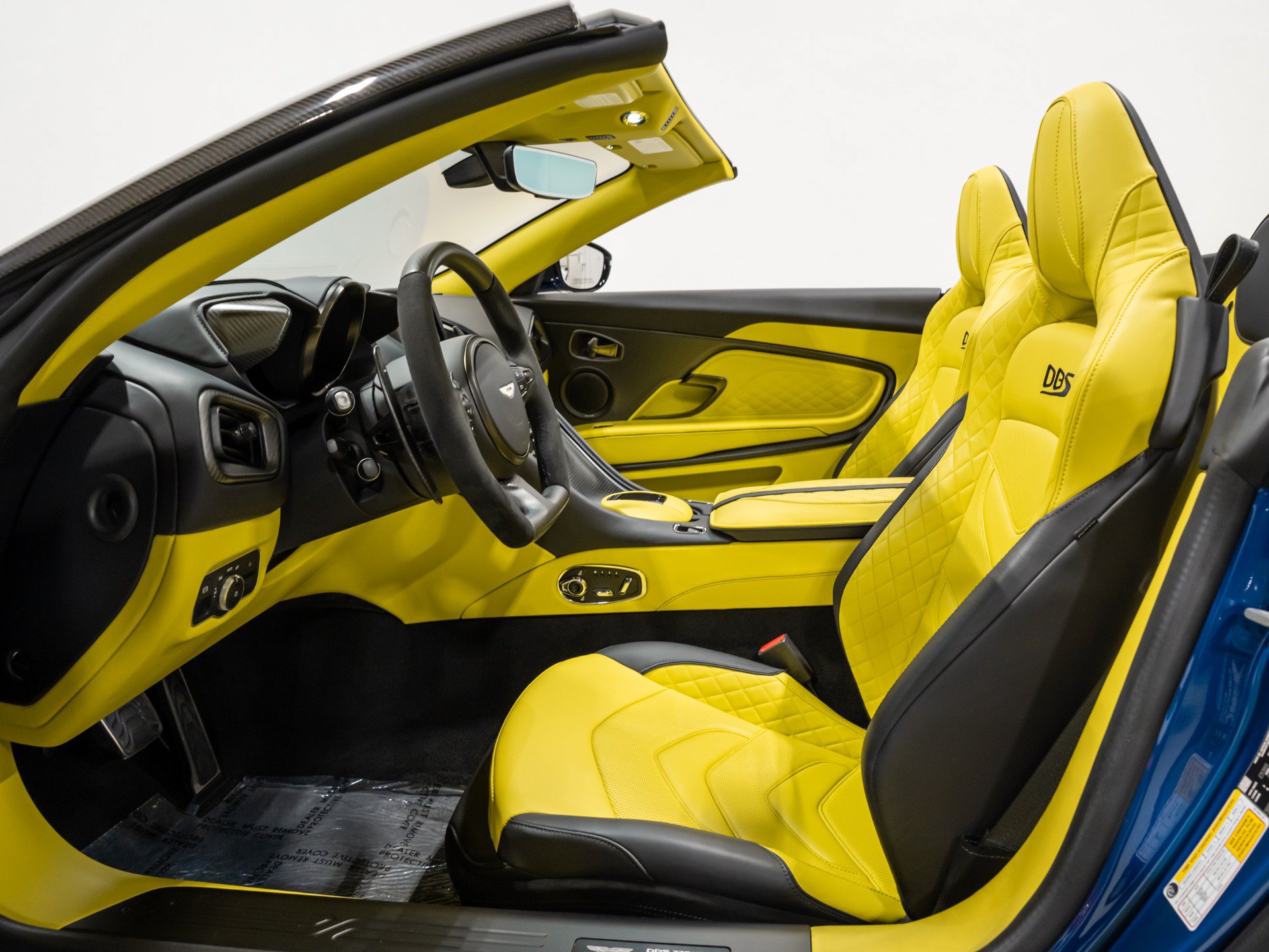 Used 2023 Aston Martin DBS Coupe RWD image 88