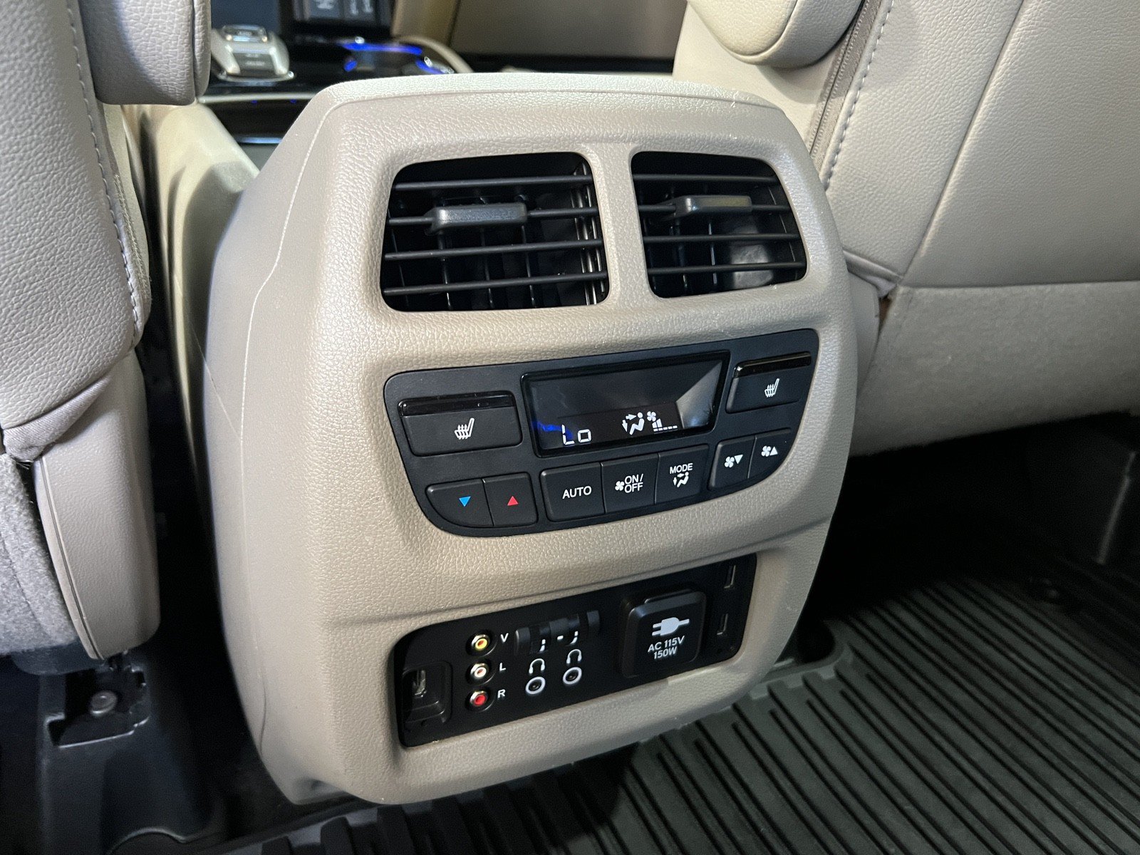 Used 2017 Honda Pilot Elite image 26