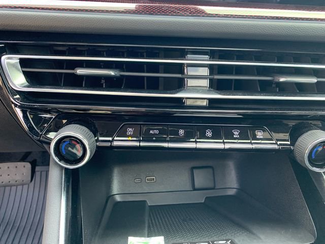 Used 2025 Chevrolet Traverse RS w/ LPO, Floor Liner Package AWD/4WD image 38