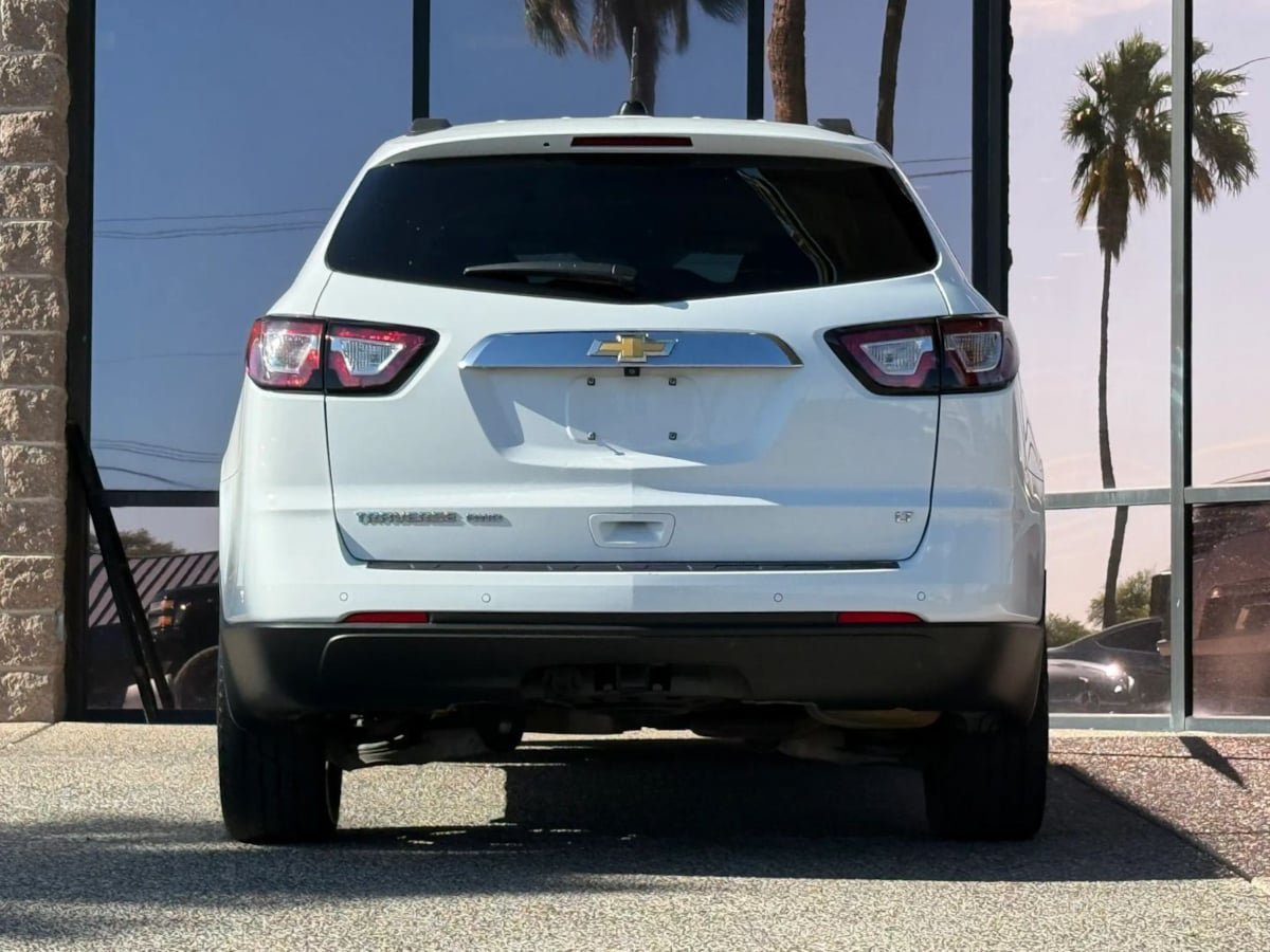 Used 2017 Chevrolet Traverse LT w/ Style and Technology Package AWD/4WD image 10