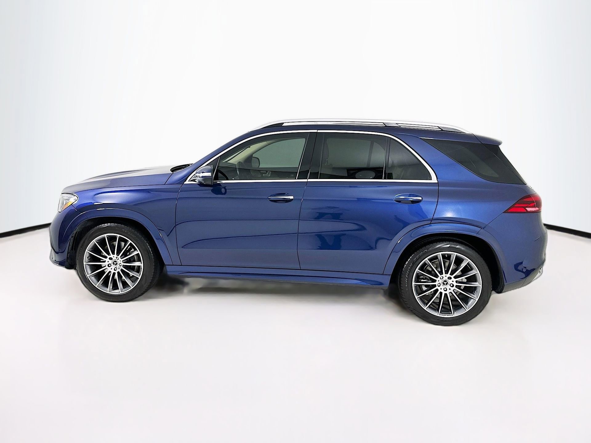 Certified 2024 Mercedes-Benz GLE 450 4MATIC image 5