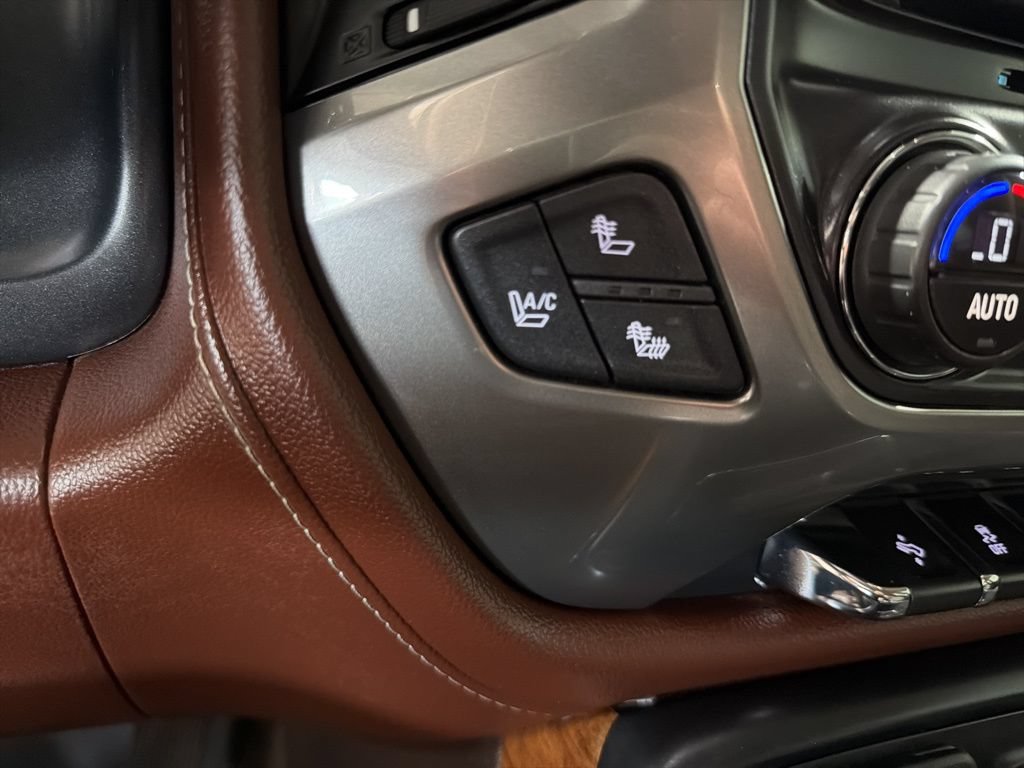 Used 2015 Chevrolet Silverado 2500 High Country w/ Duramax Plus Package AWD/4WD image 29