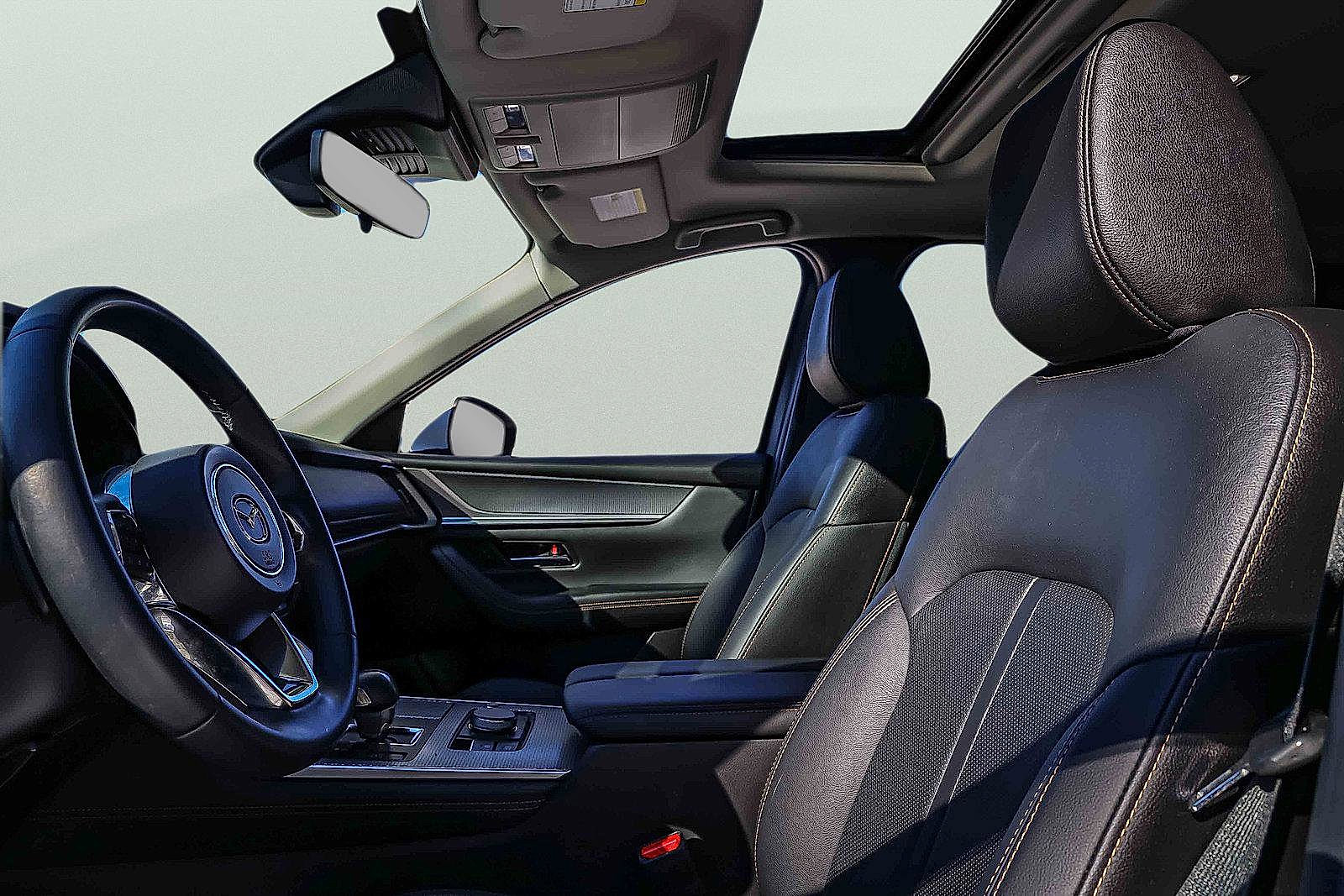 Used 2024 MAZDA CX-90 Plug-In Hybrid w/ Preferred image 8