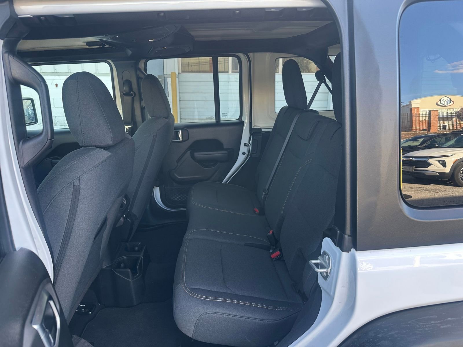 Used 2025 Jeep Wrangler Sport S image 24