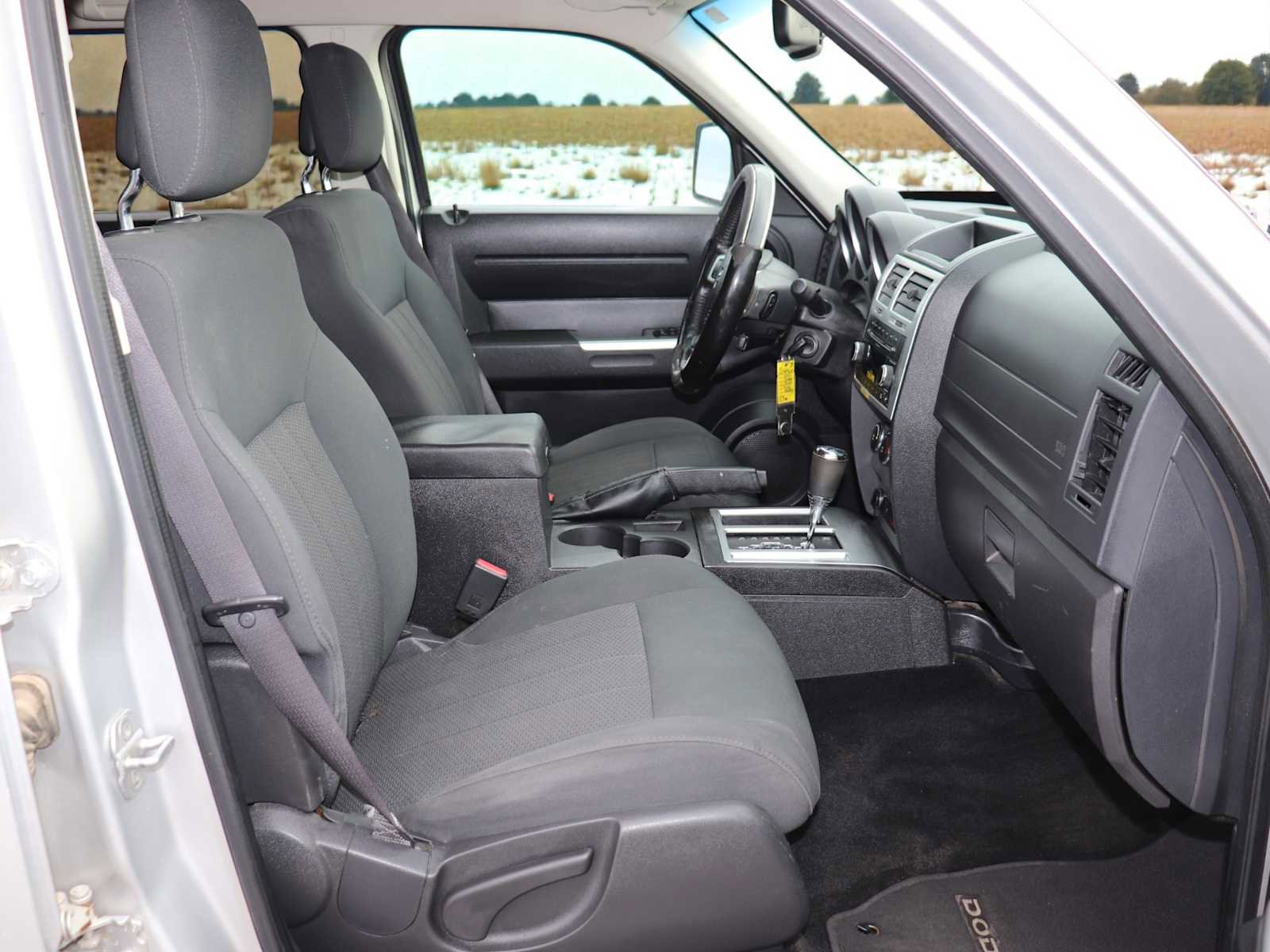 Used 2011 Dodge Nitro SXT image 22