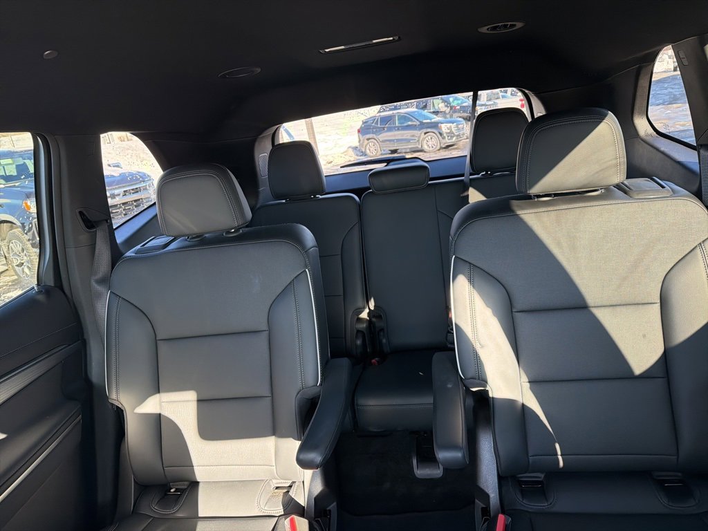 Used 2025 Buick Enclave Preferred image 14