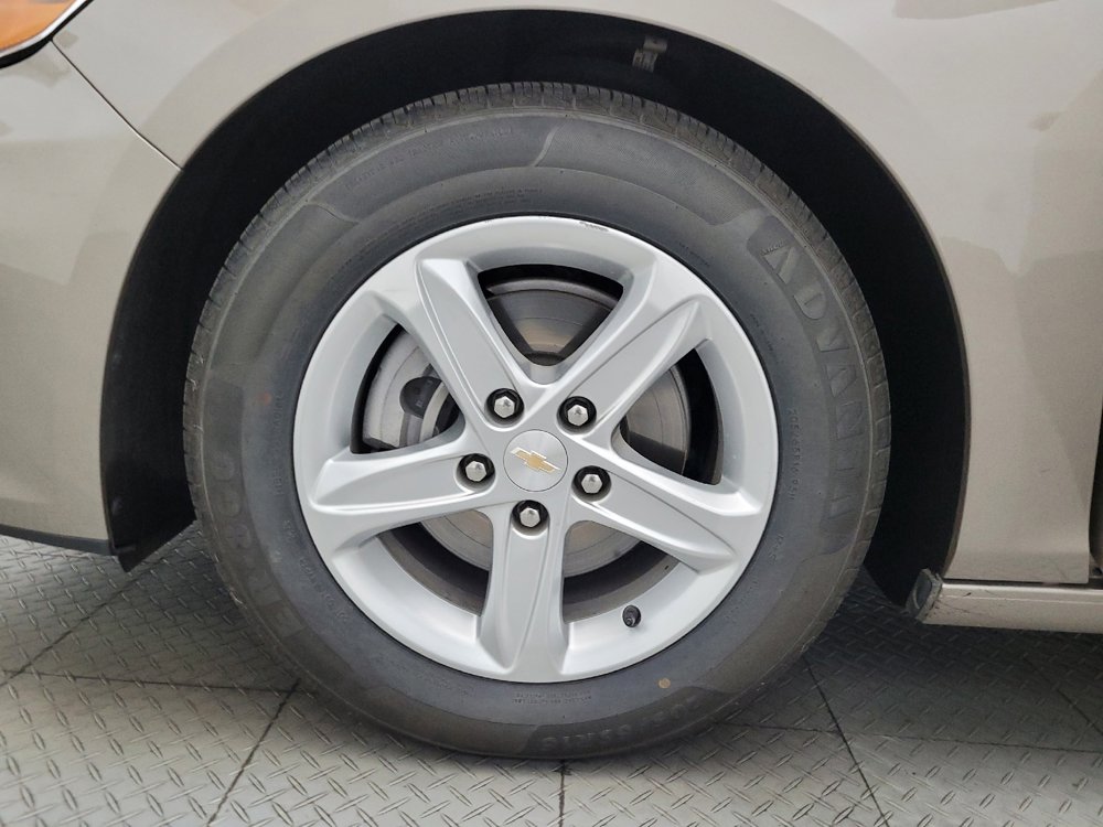 Used 2024 Chevrolet Malibu LS image 31