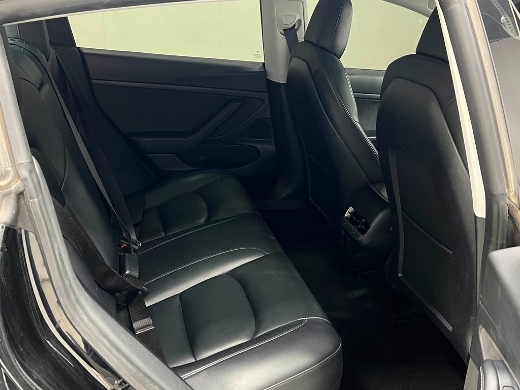 Used 2021 Tesla Model 3 Standard Range Plus image 29