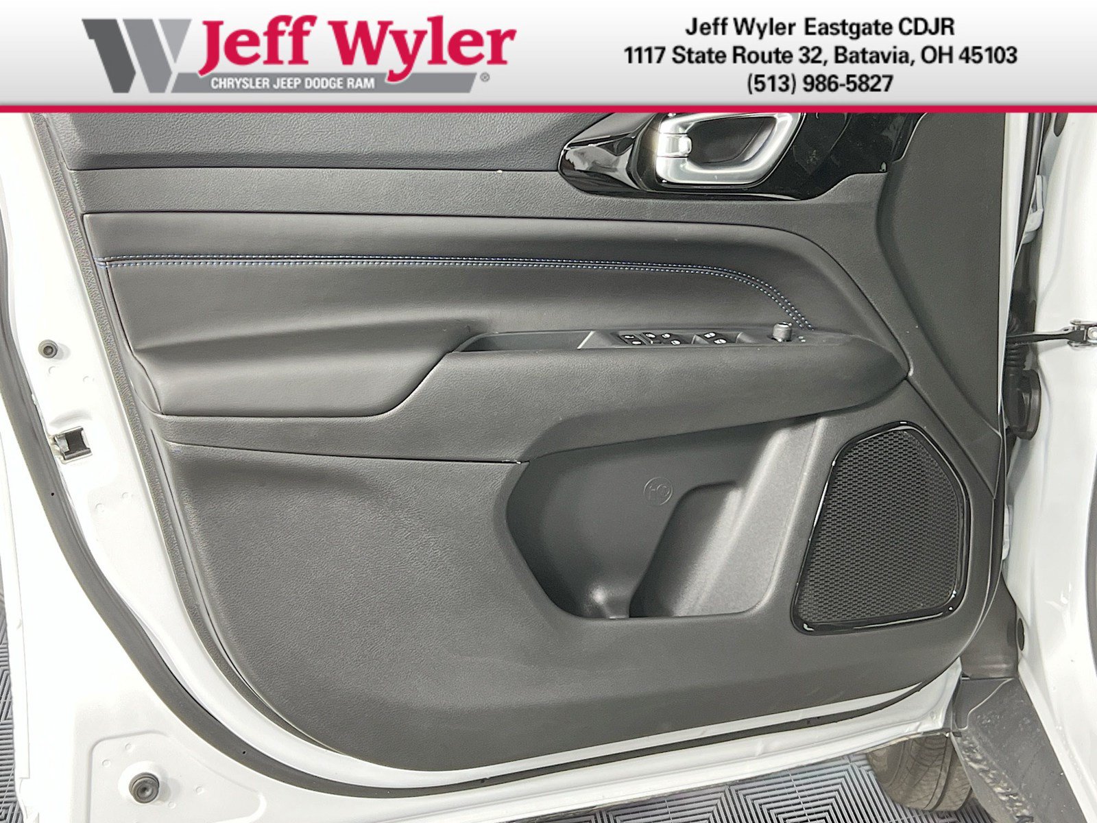 New 2026 Jeep Compass Latitude AWD/4WD image 19