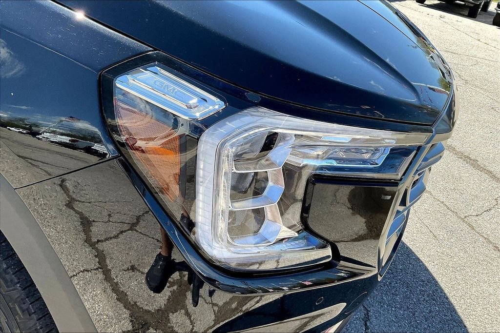 Used 2024 GMC Terrain AT4 w/ Tech Package AWD/4WD image 30