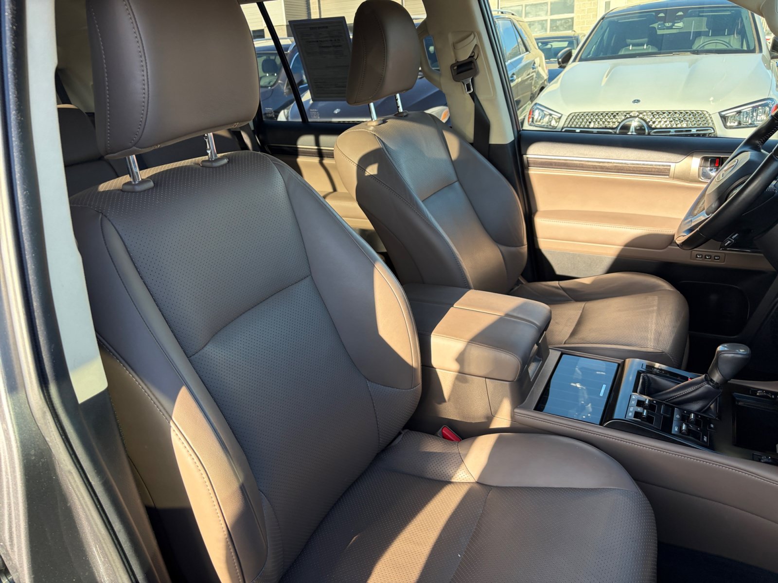 Used 2020 Lexus GX 460 Luxury w/ Accessory Package AWD/4WD image 26