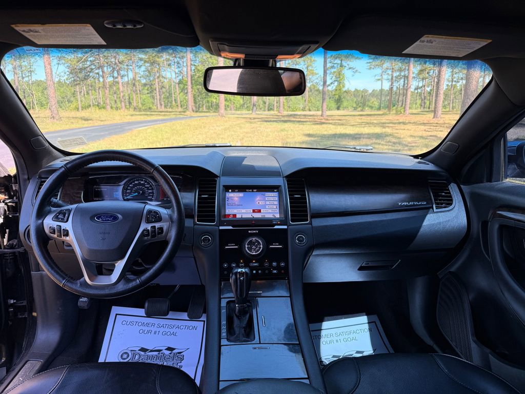 Used 2019 Ford Taurus Limited FWD image 14