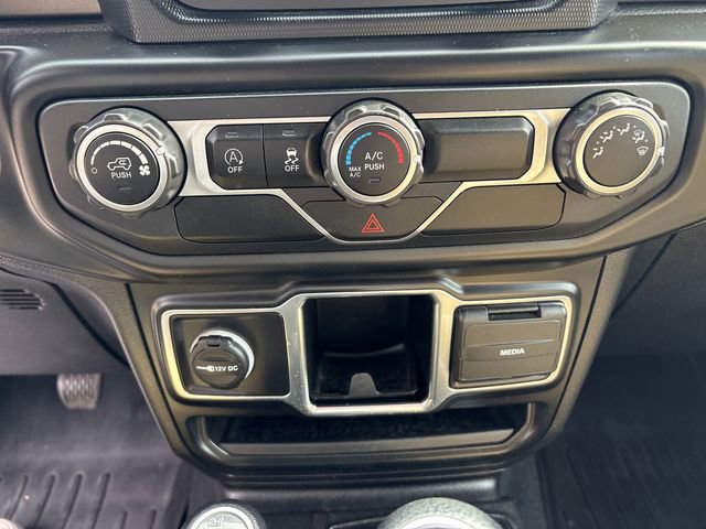 Used 2020 Jeep Gladiator Sport w/ Trailer Tow Package image 24