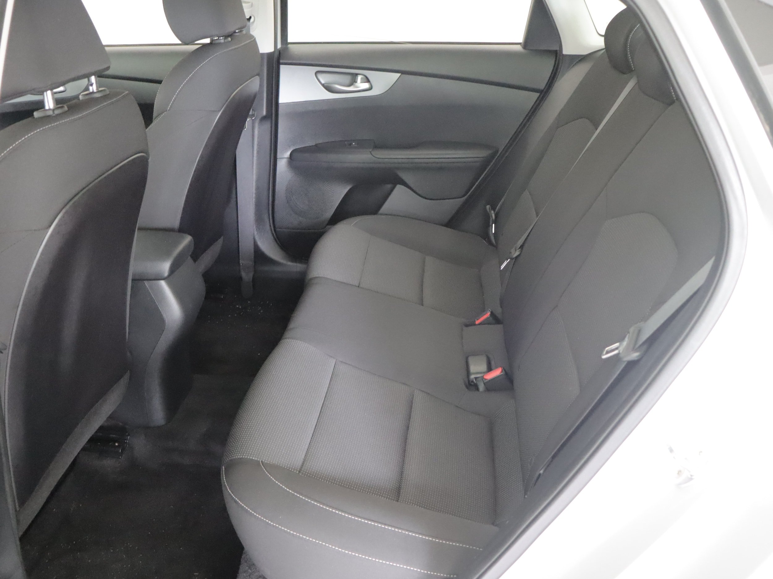 Used 2019 Kia Forte LXS FWD image 7