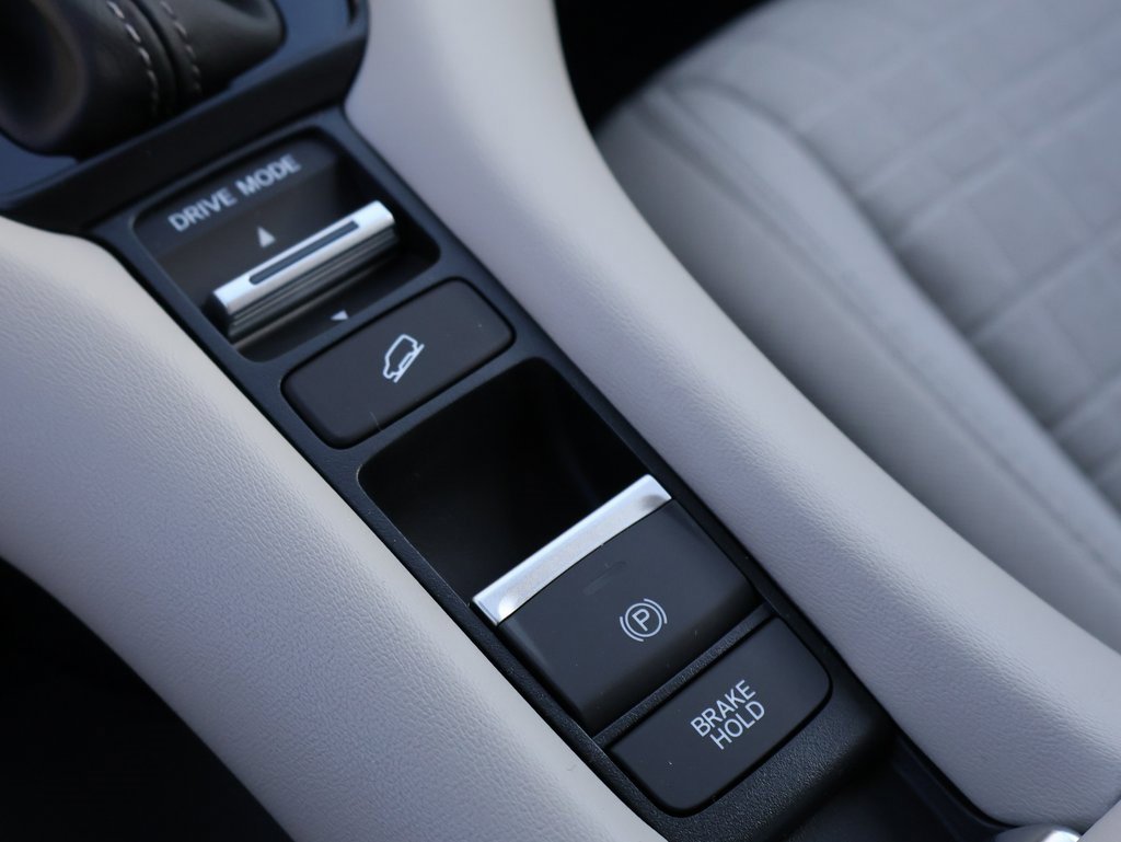 New 2026 Honda HR-V LX image 17